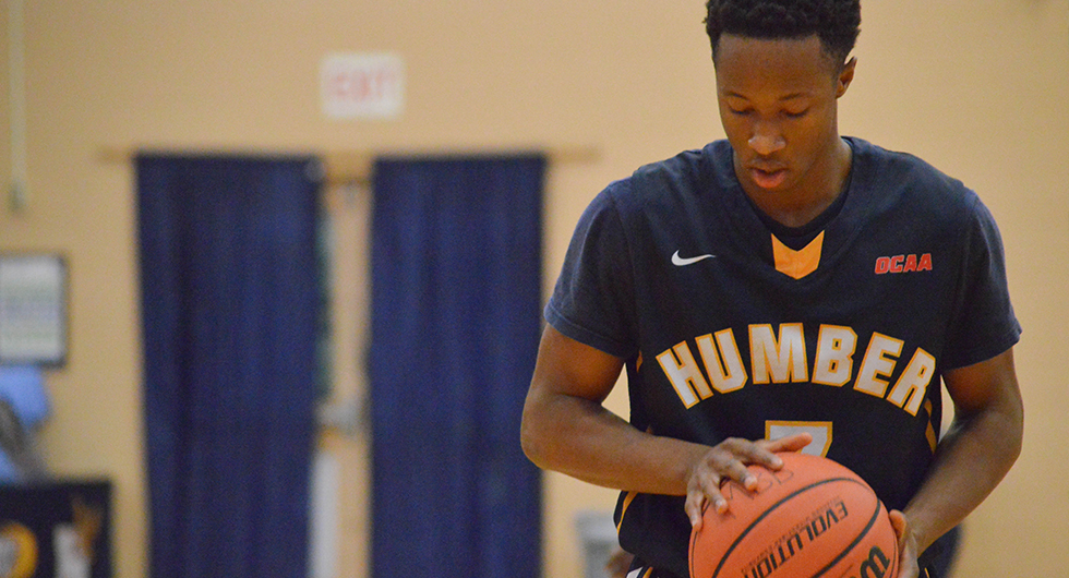 MEN'S BASKETBALL SURVIVES AT LAMBTON IN OVERTIME, 107-98