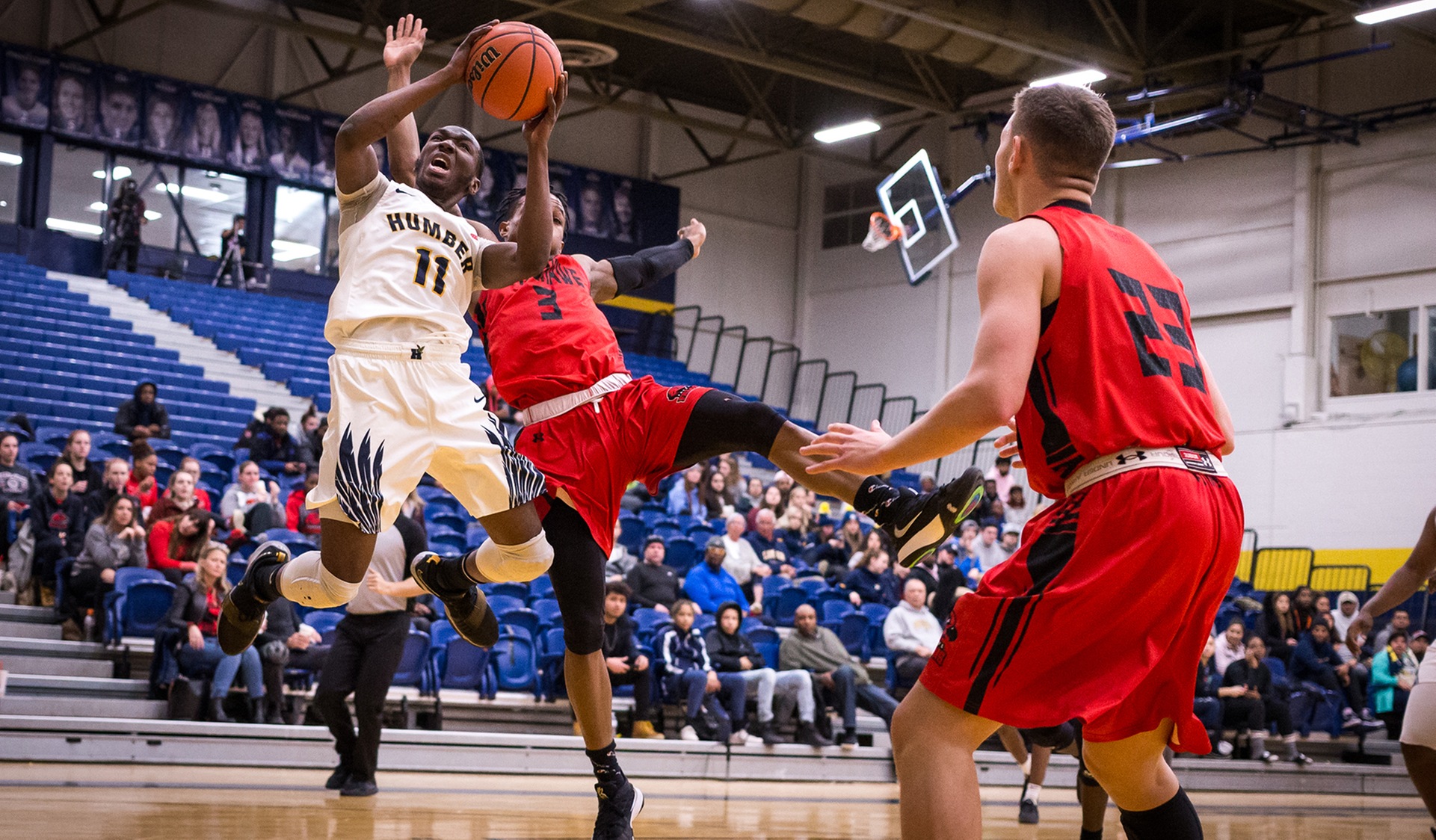 ELVIS' CAREER-HIGH LIFTS No. 3 HUMBER OVER FANSHAWE, 82-70