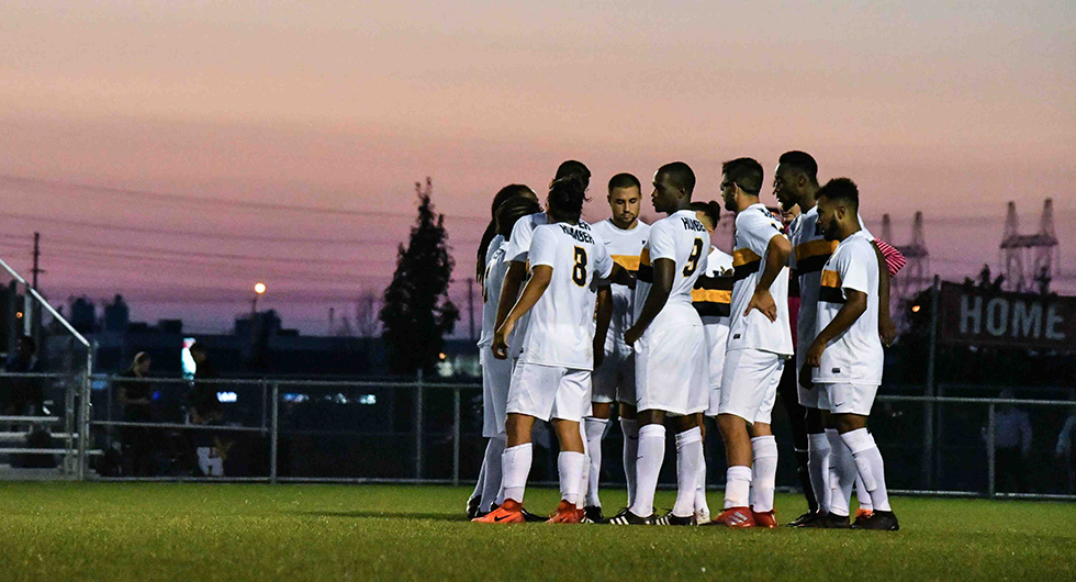 PREVIEW: No. 1 HAWKS AND BRUINS RENEW RIVALRY SATURDAY