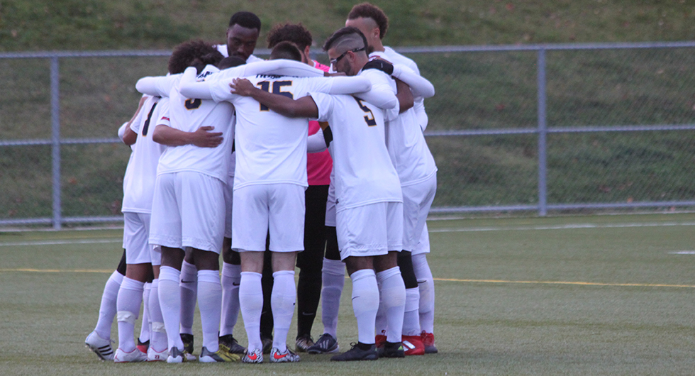 No. 1 HAWKS FALL TO ALGONQUIN IN PENALTY KICKS, 7-6