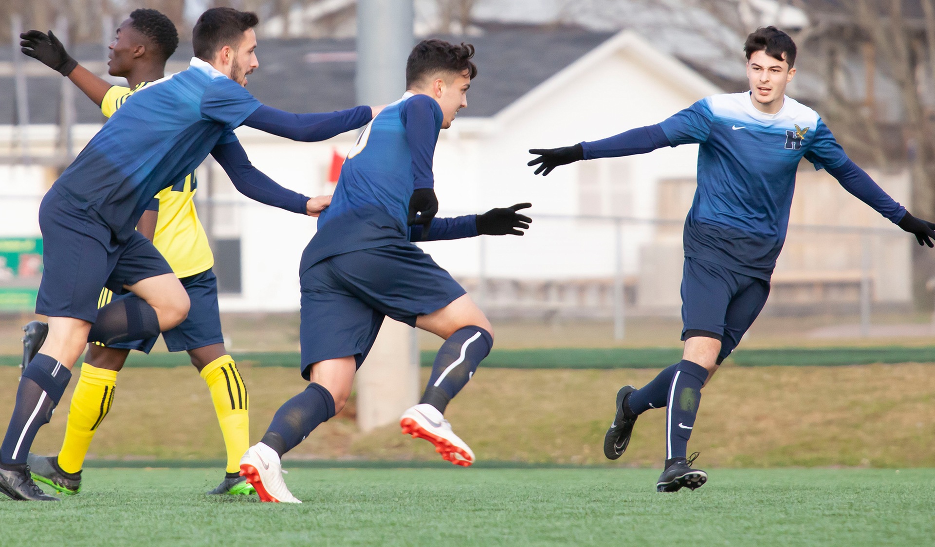 MEN'S SOCCER HEADING TO CCAA FINAL AFTER THRILLING SEMIFINAL WIN
