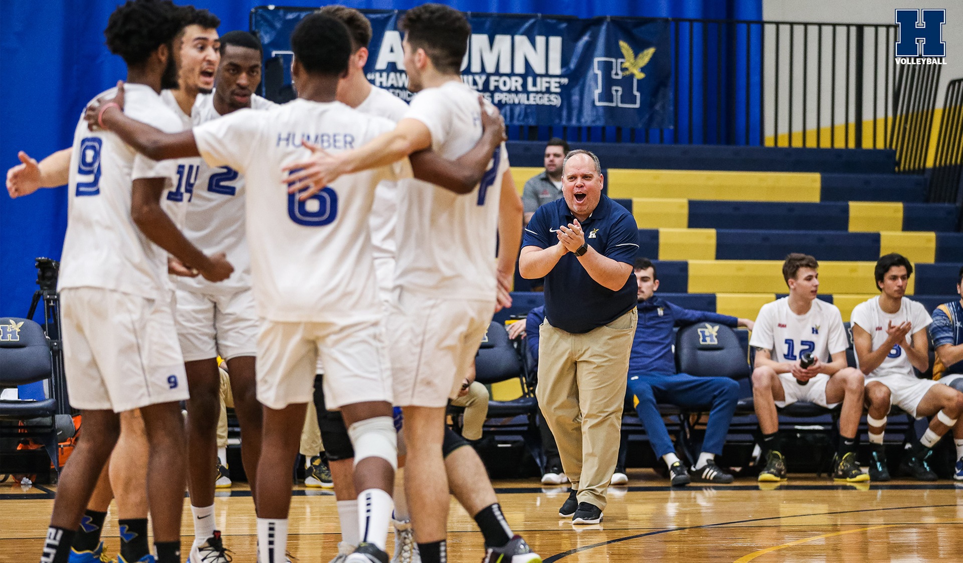 No. 1 Men's Volleyball Sweeps Niagara, Extend Streak to 14