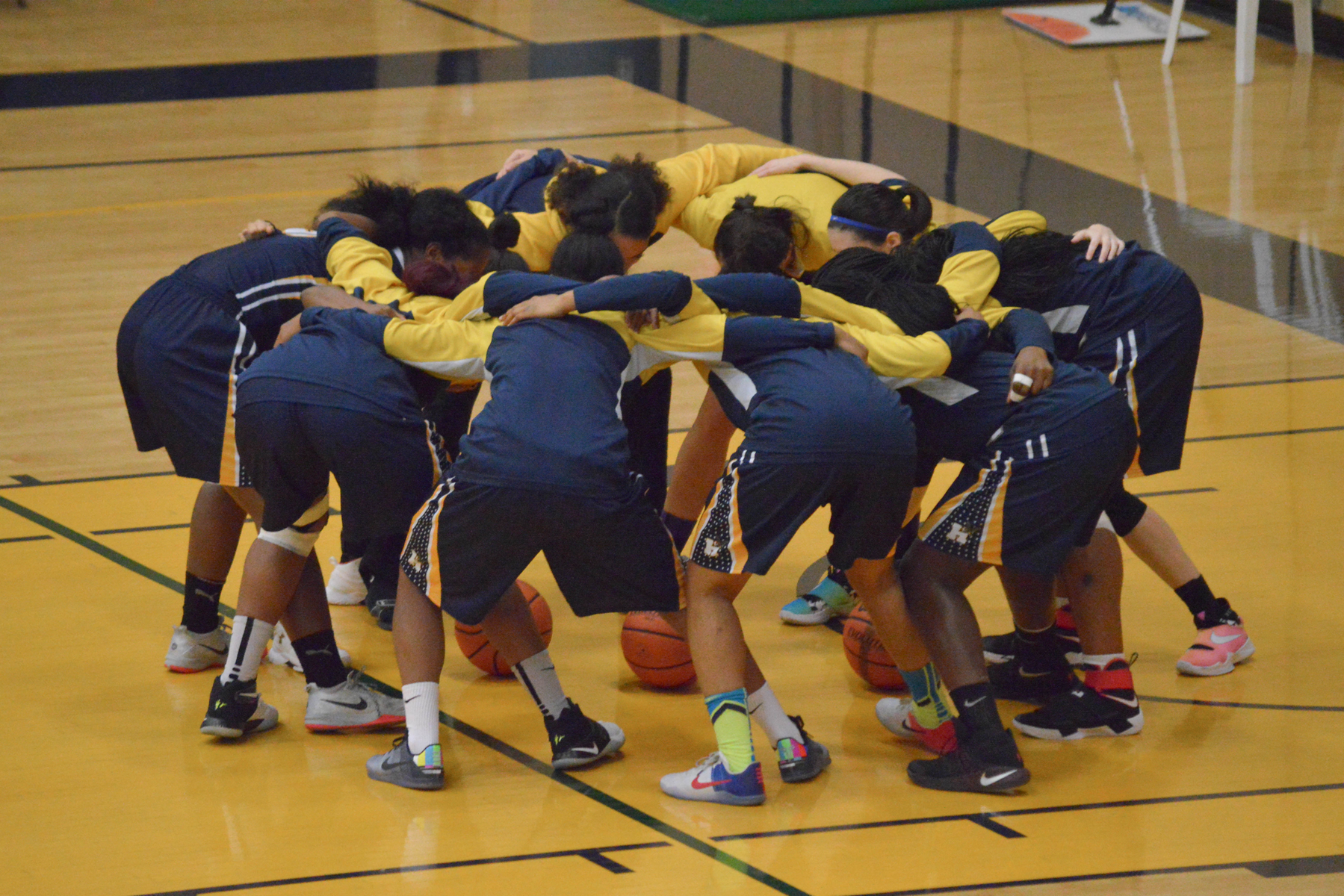 No. 1 HUMBER TOPS REDEEMER 77-56