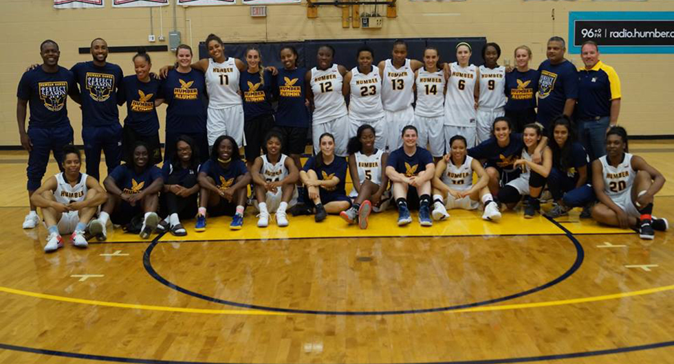 2016/17 HAWKS SCORE BIG WIN OVER HAWKS ALUMNI