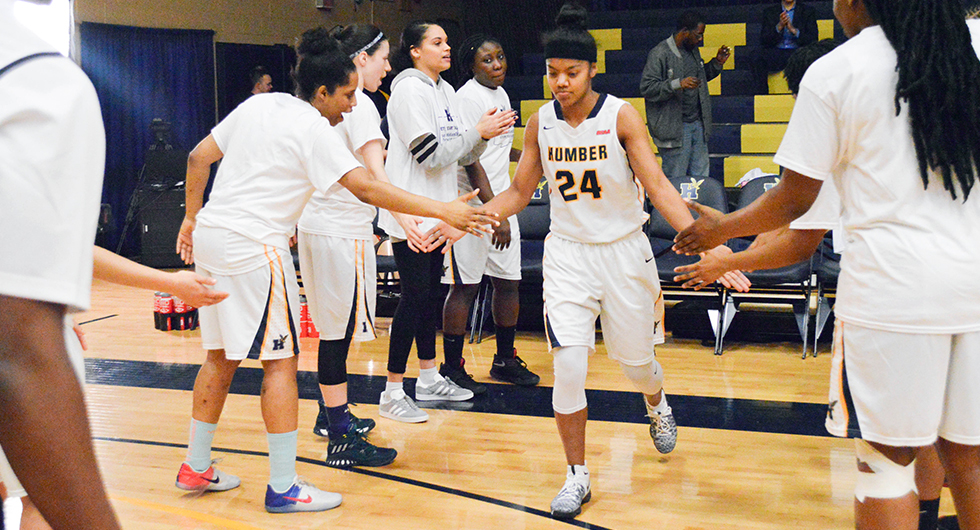 HAWKS WIN IN NOFUENTE&rsquo;S RECORD SETTING NIGHT
