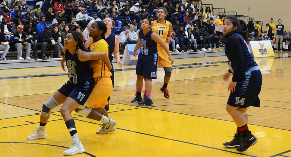 40 STRAIGHT WINS FOR WOMEN'S BASKETBALL