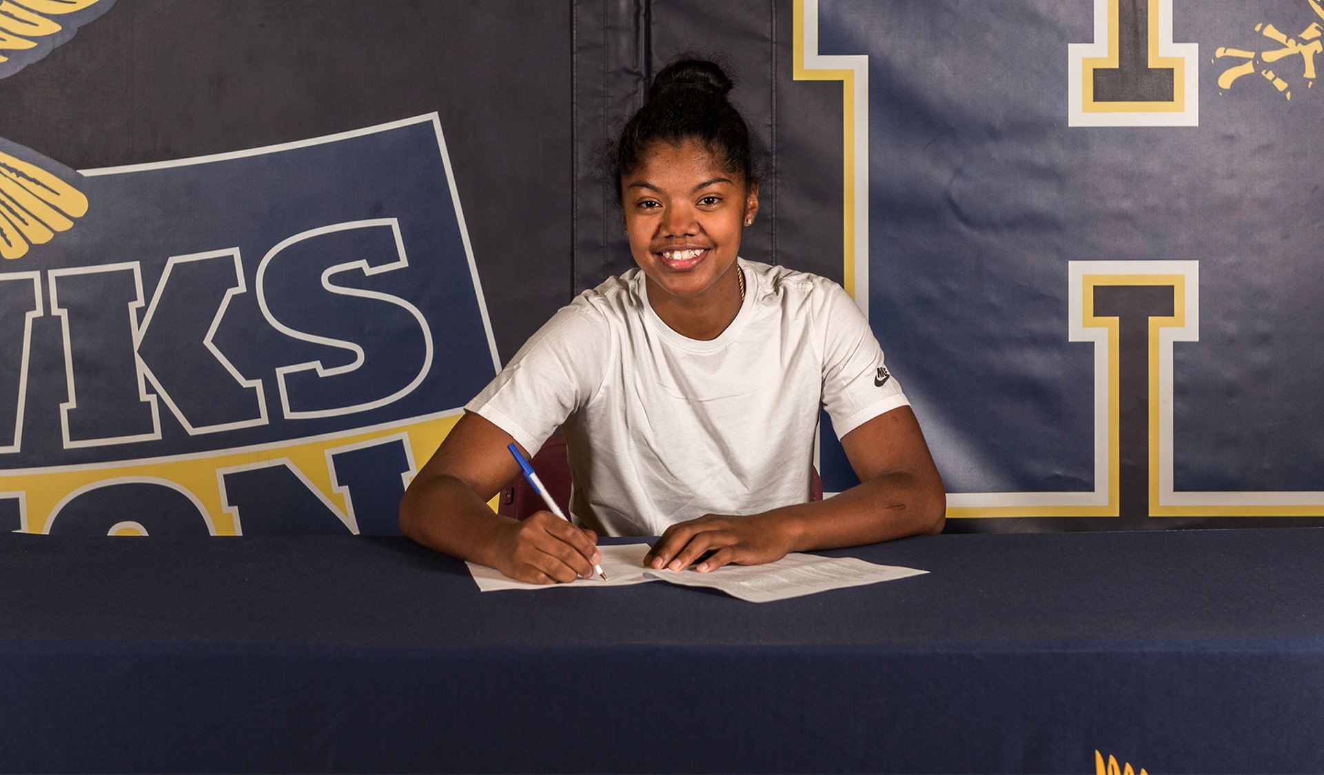 Ceejay Nofuente signs pro contract to play in Denmark