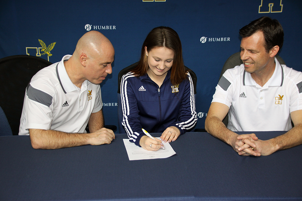 SPRATT SQUARED: SISTERS TEAM UP TO PLAY SOCCER