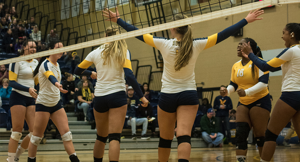HAWKS HEAD TO ANCASTER FOR MATCH UP WITH REDEEMER