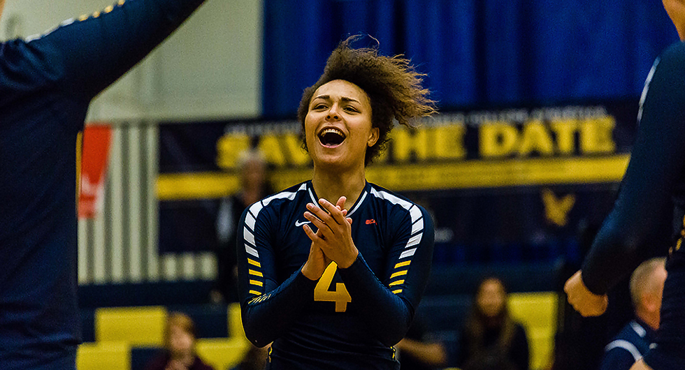 No. 5 WOMEN'S VOLLEYBALL DOWNS No. 9 FANSHAWE IN THREE