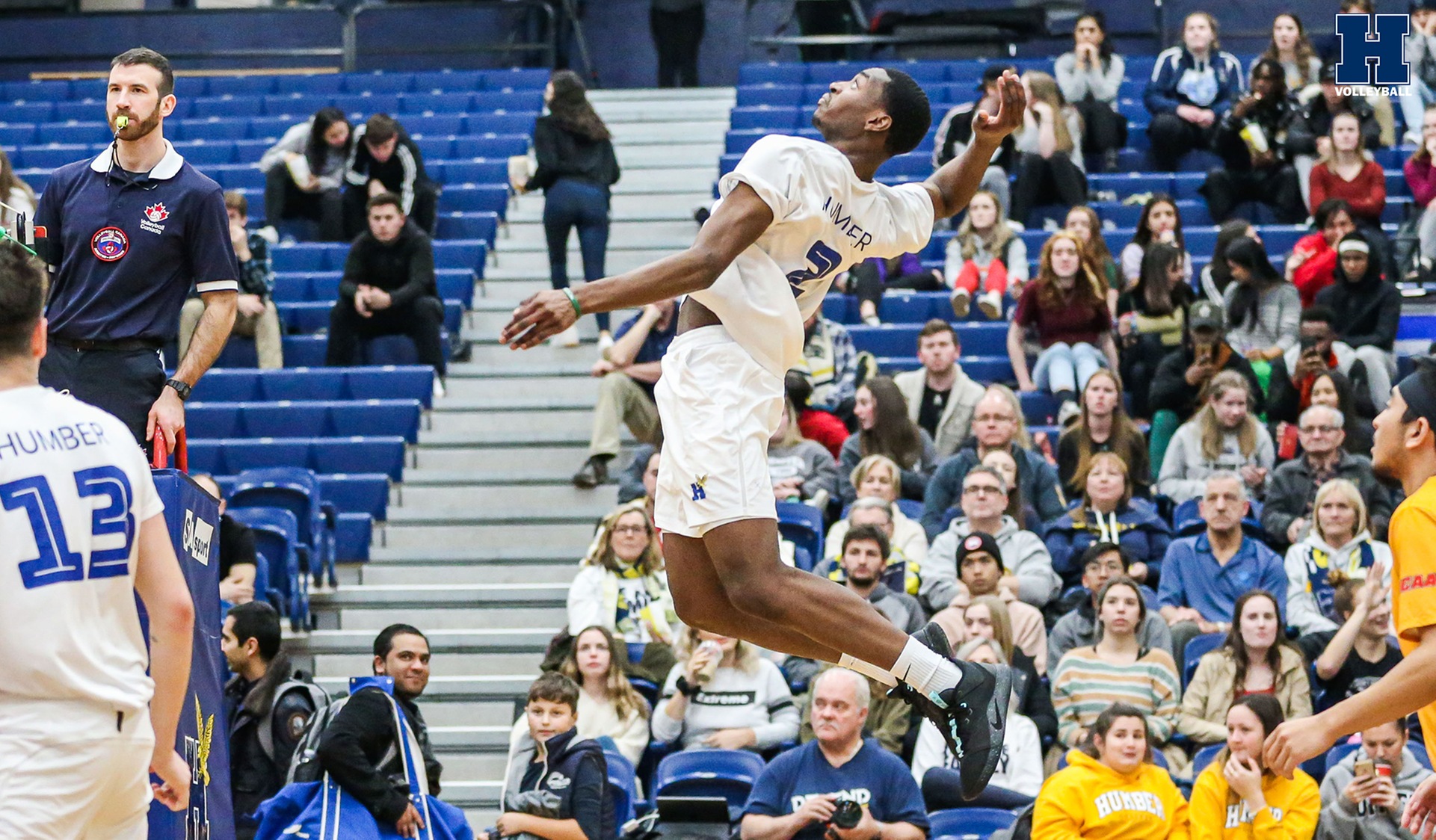 No. 1 Men's Volleyball Remains Undefeated With Sweep of Sheridan
